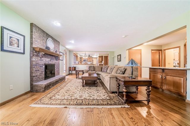 6276 Coldstream, Highland Heights, OH 44143