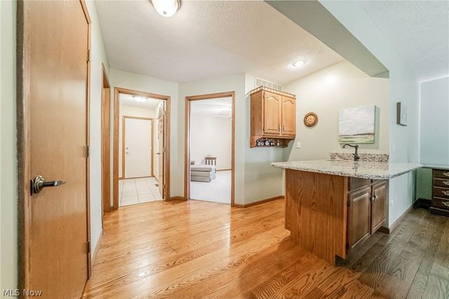 6276 Coldstream, Highland Heights, OH 44143