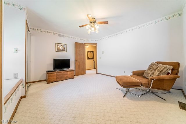 6276 Coldstream, Highland Heights, OH 44143