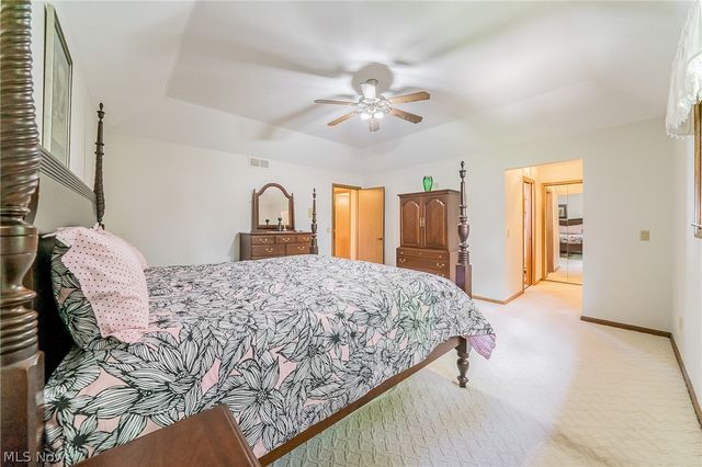 6276 Coldstream, Highland Heights, OH 44143