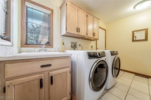 6276 Coldstream, Highland Heights, OH 44143