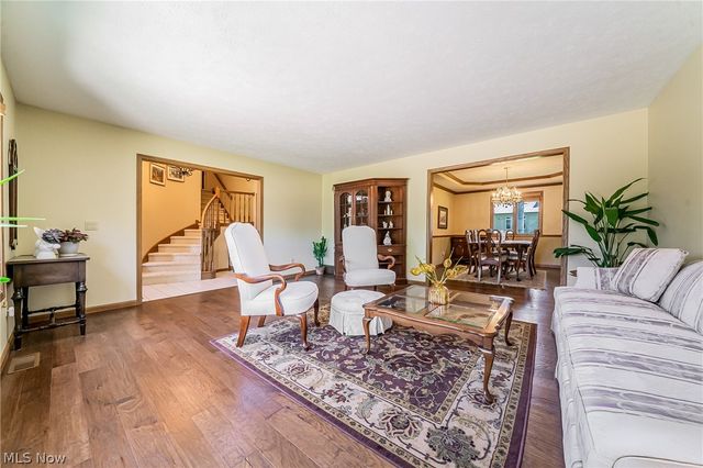 6276 Coldstream, Highland Heights, OH 44143