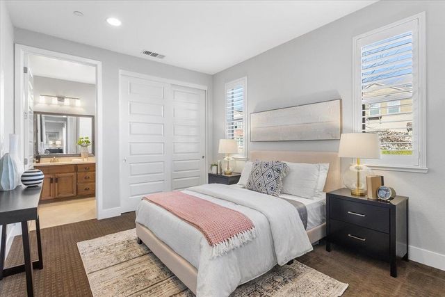 406 406 Mosley, Alameda, CA 94501