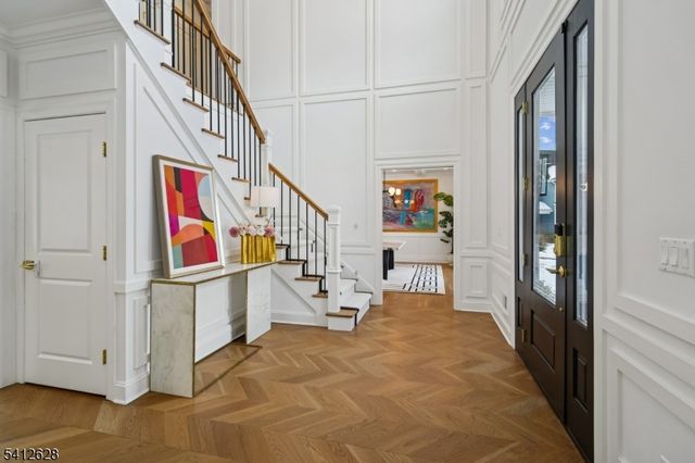 31 North Dr, Livingston Twp., NJ 07039