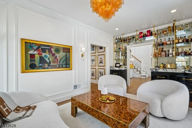 31 North Dr, Livingston Twp., NJ 07039