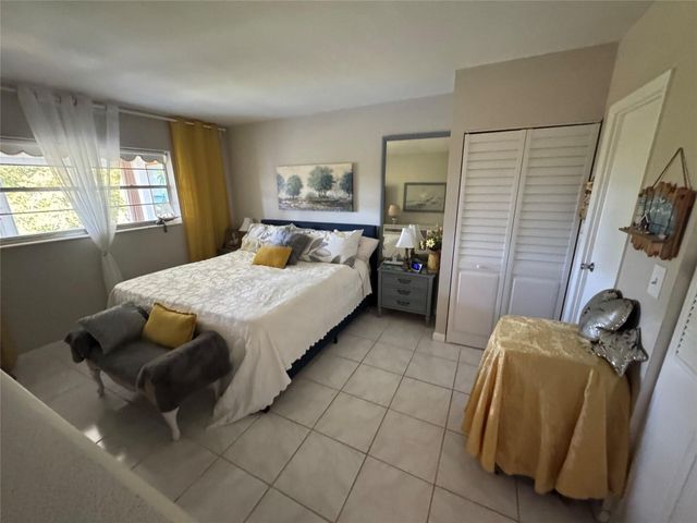 3431 NW 50th Avenue 305, Lauderdale Lakes, FL 33319