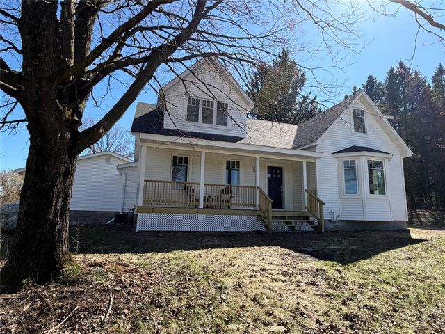 1527 Deerfield Road, Eau Claire, WI 54703