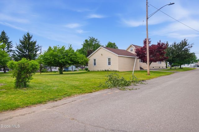 113 Mariaville Road, Rotterdam, NY 12306