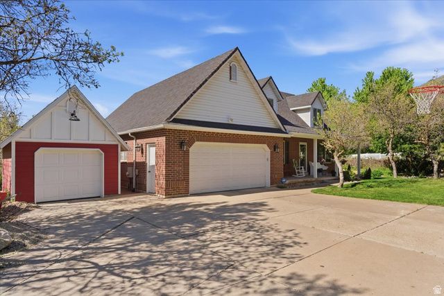 1948 N 2700 E, Layton, UT 84040