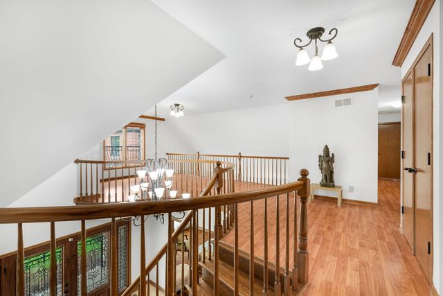 910 Red Fox Lane, Oak Brook, IL 60523