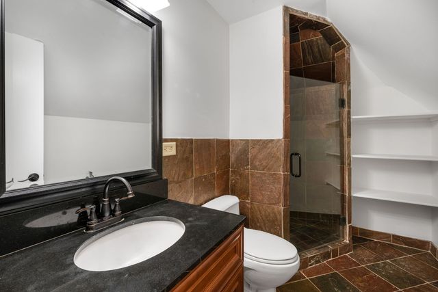 910 Red Fox Lane, Oak Brook, IL 60523