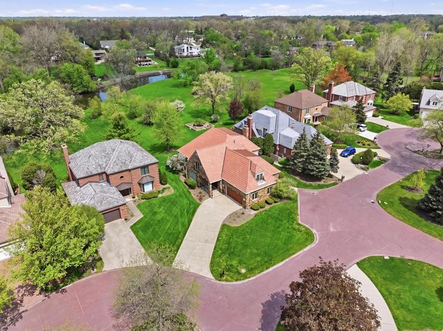 910 Red Fox Lane, Oak Brook, IL 60523
