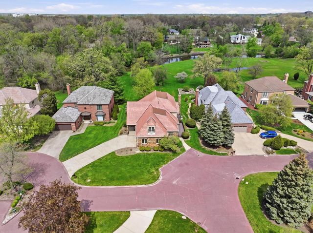 910 Red Fox Lane, Oak Brook, IL 60523
