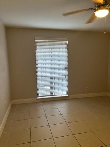 12500 Sandpiper Drive 195, Houston, TX 77035