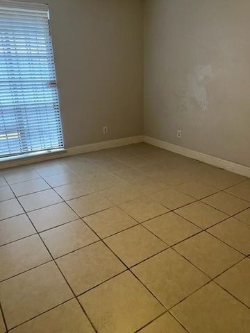 12500 Sandpiper Drive 195, Houston, TX 77035