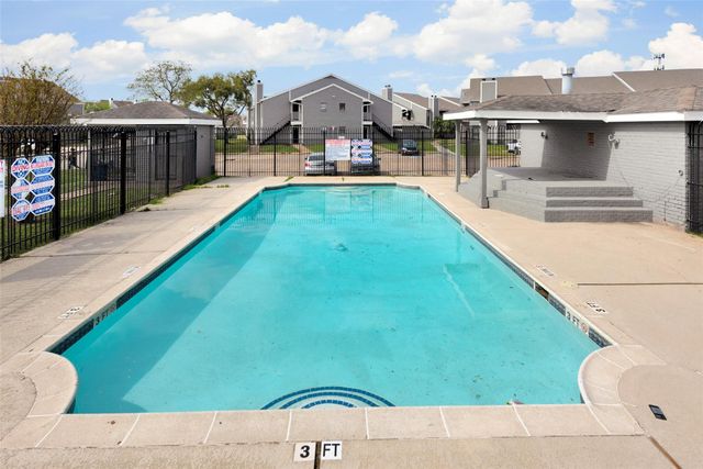 12500 Sandpiper Drive 195, Houston, TX 77035