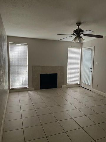 12500 Sandpiper Drive 195, Houston, TX 77035