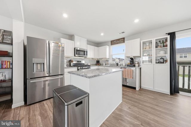 72 SNICKERS CT, Martinsburg, WV 25403