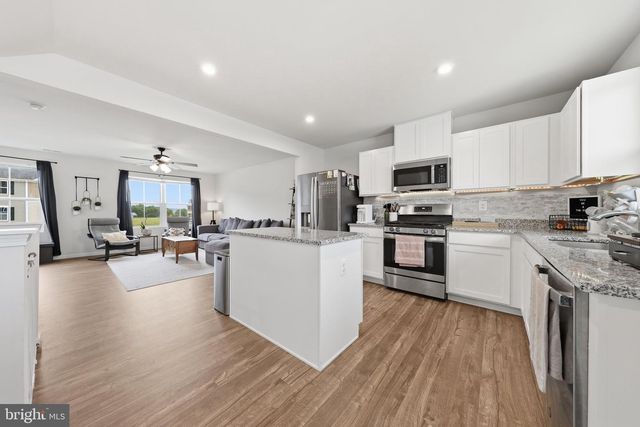 72 SNICKERS CT, Martinsburg, WV 25403