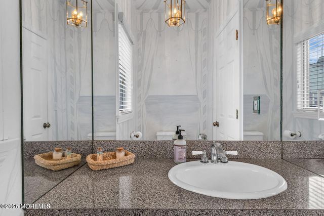 6 Cook Street, Monmouth Beach, NJ 07750