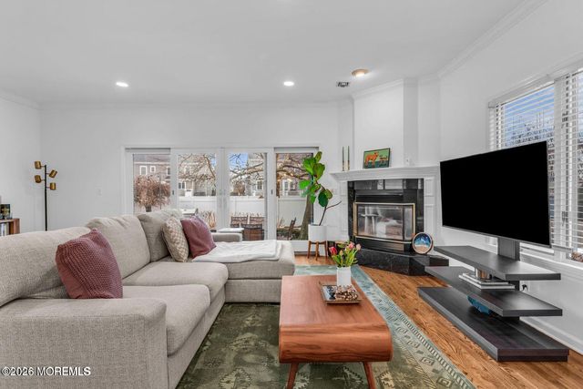 6 Cook Street, Monmouth Beach, NJ 07750