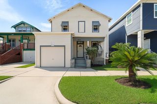3223 Avenue M B, Galveston, TX 77550