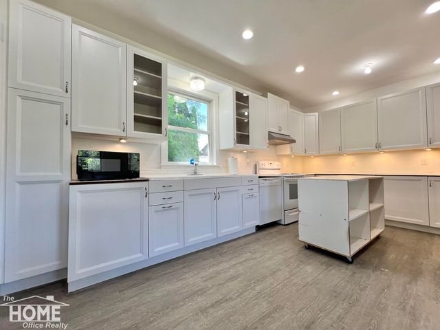 2687 N Geeck Road, Corunna, MI 48817