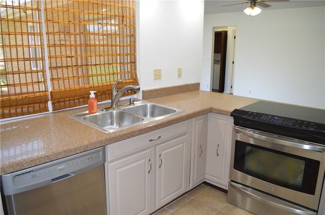 1280 Kentshire Drive, Centerville, OH 45459