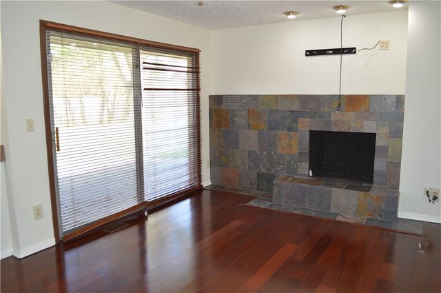 1280 Kentshire Drive, Centerville, OH 45459