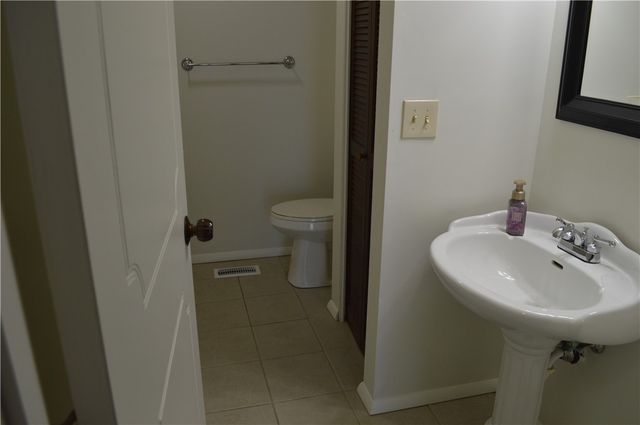 1280 Kentshire Drive, Centerville, OH 45459