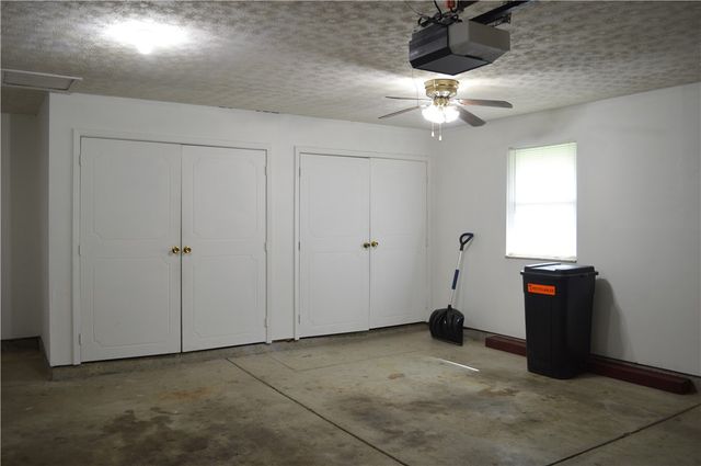 1280 Kentshire Drive, Centerville, OH 45459