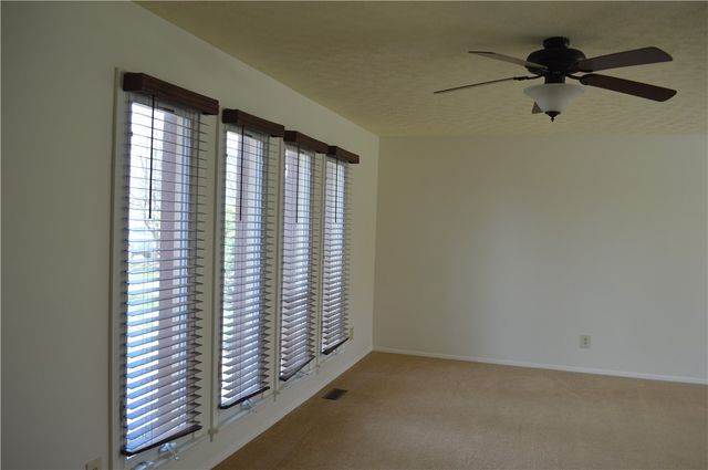 1280 Kentshire Drive, Centerville, OH 45459