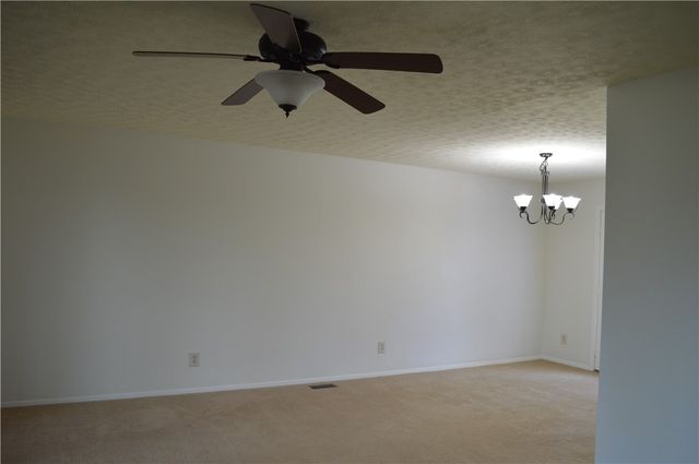 1280 Kentshire Drive, Centerville, OH 45459