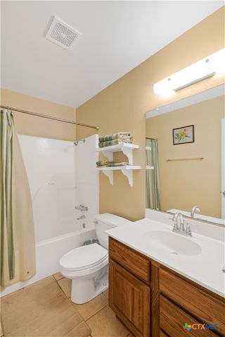 83 Lakeoak, Victoria, TX 77905