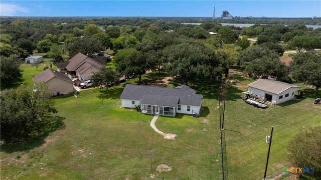 83 Lakeoak, Victoria, TX 77905
