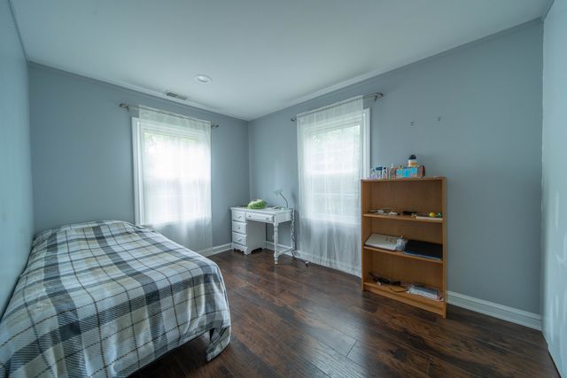 1704 Maple Avenue, Northbrook, IL 60062