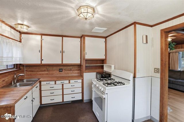 5631 E 115th Avenue, Anchorage, AK 99516