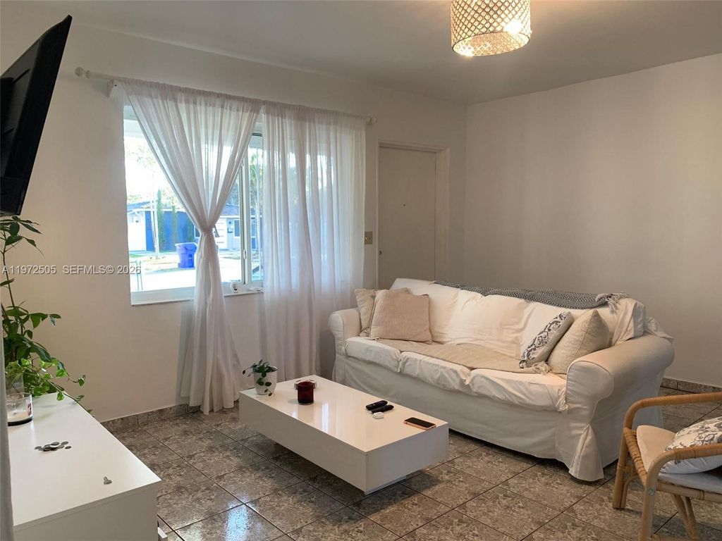 2131 Arthur St 0, Hollywood, FL 33020