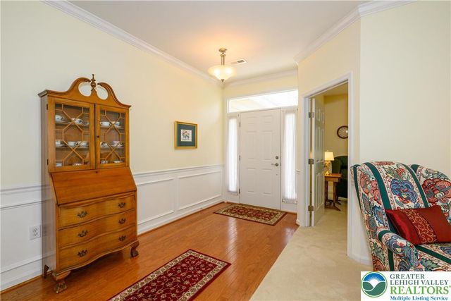 6515 Betsy Ross Circle, Bethlehem City, PA 18017