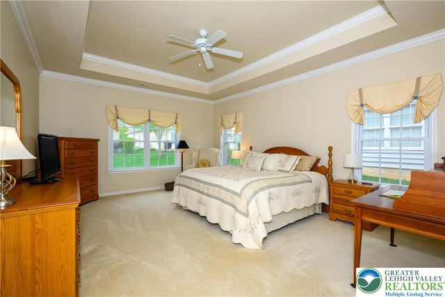 6515 Betsy Ross Circle, Bethlehem City, PA 18017