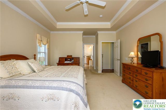 6515 Betsy Ross Circle, Bethlehem City, PA 18017