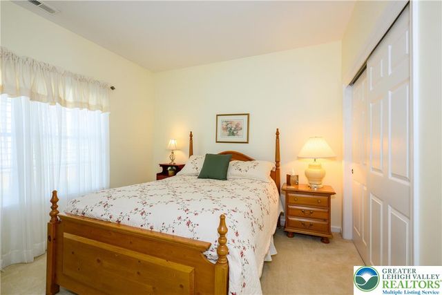 6515 Betsy Ross Circle, Bethlehem City, PA 18017
