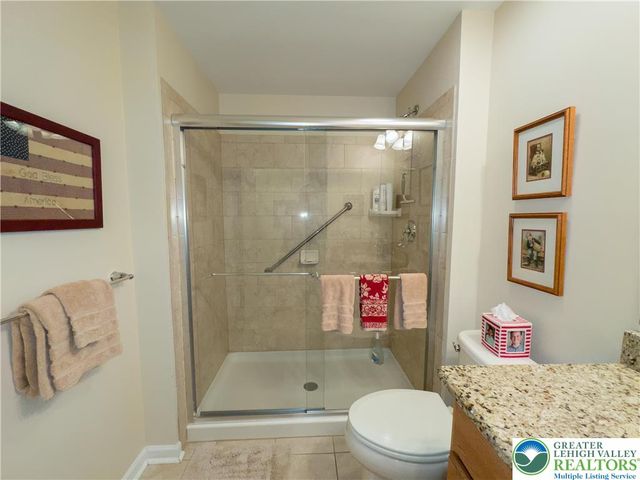 6515 Betsy Ross Circle, Bethlehem City, PA 18017