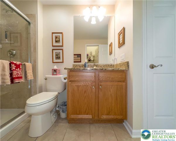 6515 Betsy Ross Circle, Bethlehem City, PA 18017