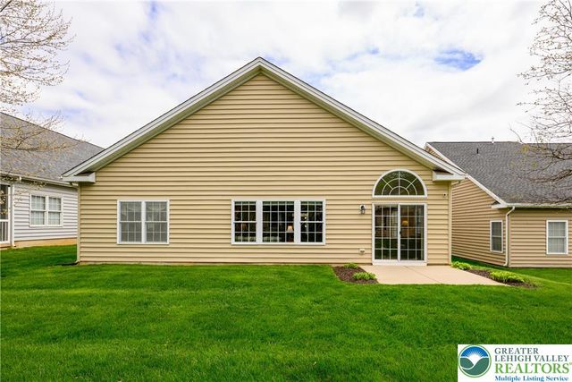 6515 Betsy Ross Circle, Bethlehem City, PA 18017