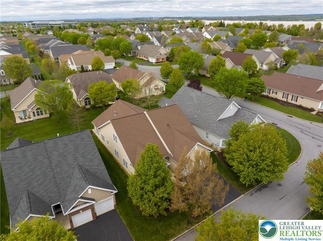6515 Betsy Ross Circle, Bethlehem City, PA 18017