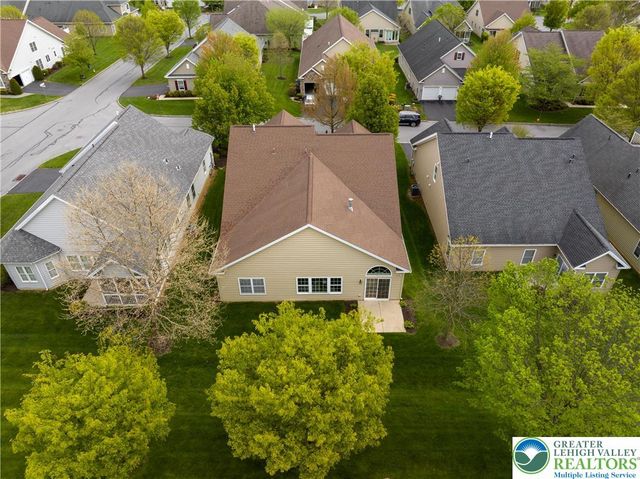 6515 Betsy Ross Circle, Bethlehem City, PA 18017