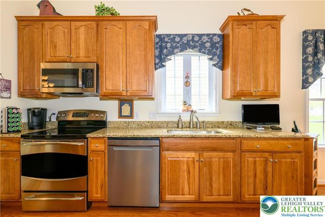 6515 Betsy Ross Circle, Bethlehem City, PA 18017