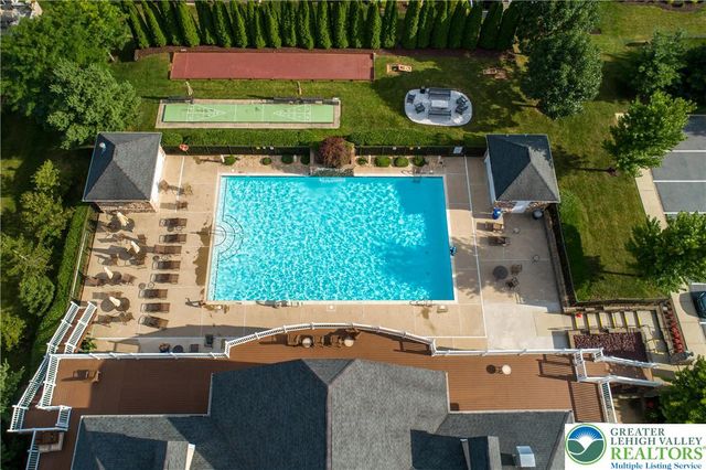 6515 Betsy Ross Circle, Bethlehem City, PA 18017