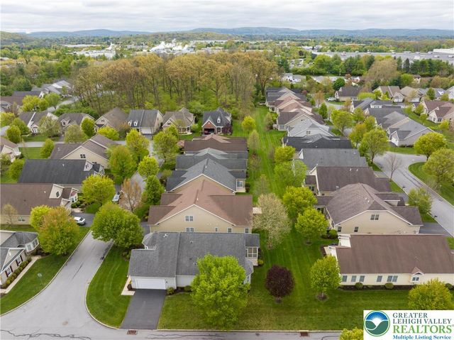 6515 Betsy Ross Circle, Bethlehem City, PA 18017